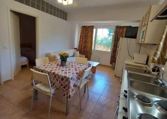 Anatoli In Nea Makri